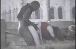 XXX Cô gái tóc vàng gái trong bồn tắm ahmadu