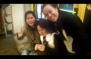XXX Cô gái xinh đẹp có lớn và âm đạo