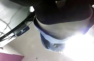 XXX Mzhm làm tình với một cô gái trong trắng, và găng tay