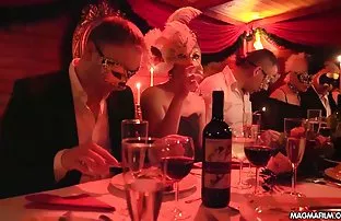 XXX Đánh thuốc bạn gái của mình và có quan hệ tình dục với người đẹp ngủ