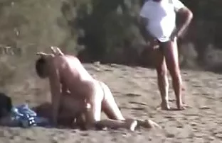 XXX Sau khi mát-xa cô hỏi để cho bú