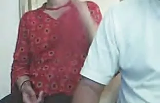XXX Đưa vào trong mông mảnh vụn đen và kéo dài lỗ của mình