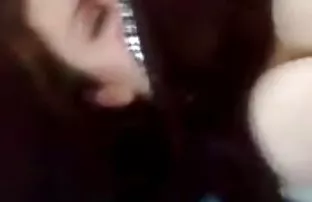 XXX Police trong ký túc Xá đã quan hệ với hai sinh viên