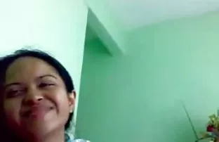 XXX Nữ trên chiếc ghế