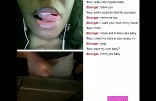 XXX Một con điếm mặc quần áo trong các công Viên sau sự biến đổi theo dõi